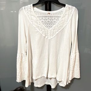 💋SALE💋 Free People Boho Ivory High-Low V-Neck Bell Sleeve Top, Size S.